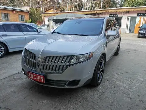 Lincoln MKT 2010