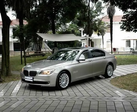 BMW 7 Series 2010