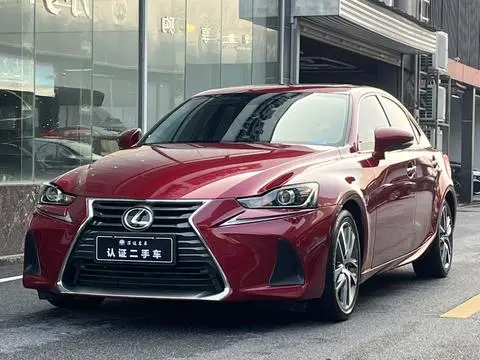 Lexus IS 2017