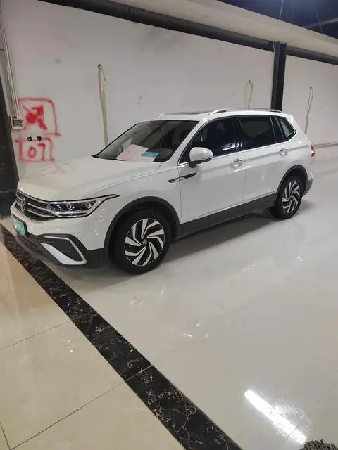Volkswagen Tiguan L 2023