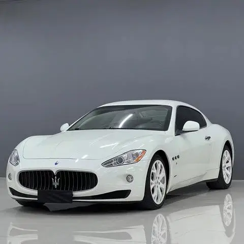 Maserati GranTurismo 2012 — фото 1