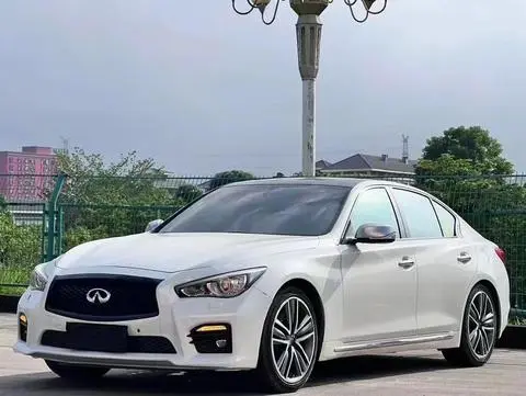 Infiniti Q50L 2015