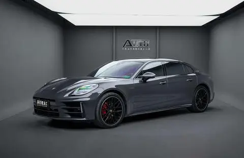 Porsche Panamera 2024