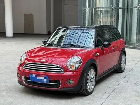 MINI CLUBMAN 2011