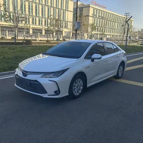 Toyota Corolla 2021 — фото 1