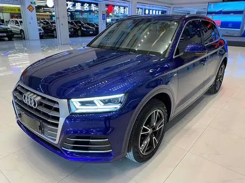 Audi Q5L 2018 — фото 1