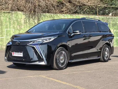 Toyota SIENNA 2024