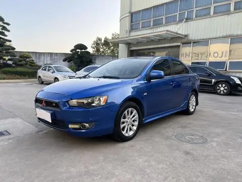 Mitsubishi 翼神 2012