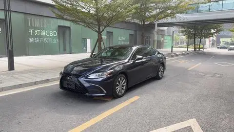 Lexus ES 2018