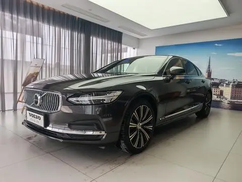 Volvo S90 2025