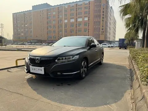 Honda 思铂睿 2015 — фото 1