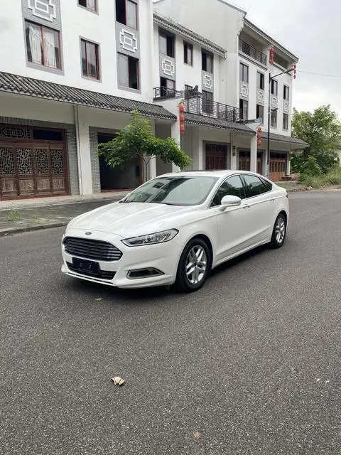 Ford 蒙迪欧 2013