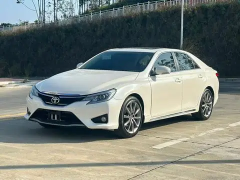Toyota Reiz 2013