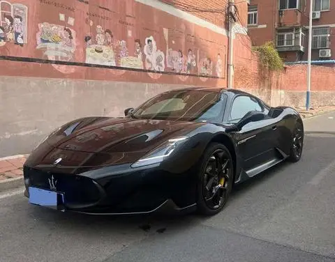 Maserati MC20 2021