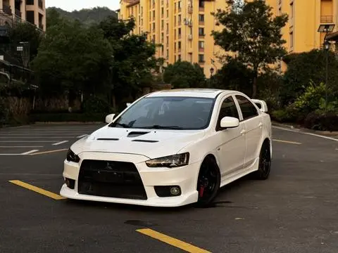 Mitsubishi 翼神 2013