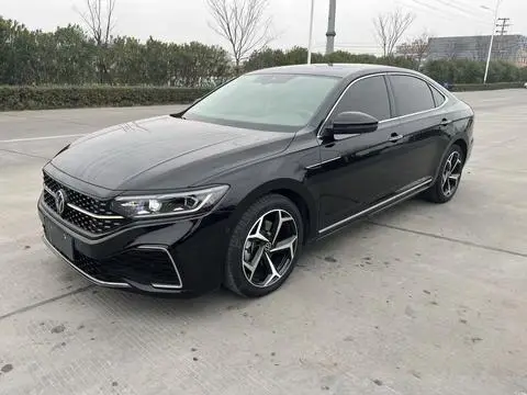 Volkswagen Passat 2023