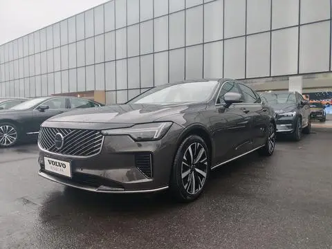 Volvo S90 2026