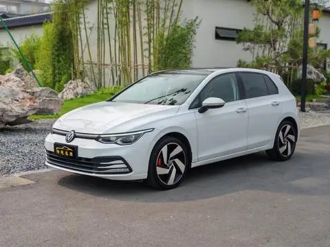 Volkswagen Golf 2021
