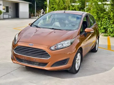 Ford 嘉年华 2013