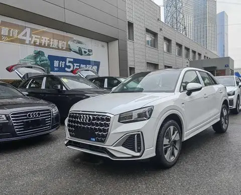 Audi Q2L 2025