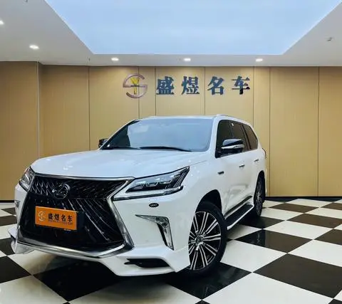 Lexus LX 2019 — фото 1