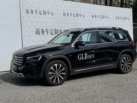 Mercedes-Benz GLB 2025