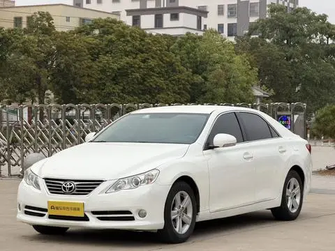 Toyota Reiz 2010