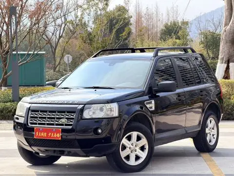 Land Rover 神行者2 2010 — фото 1