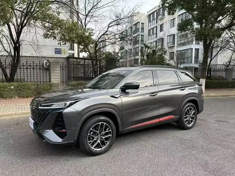 Changan CS75 PLUS 2022 — фото 1