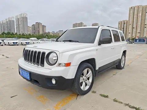 Jeep 自由客 2014