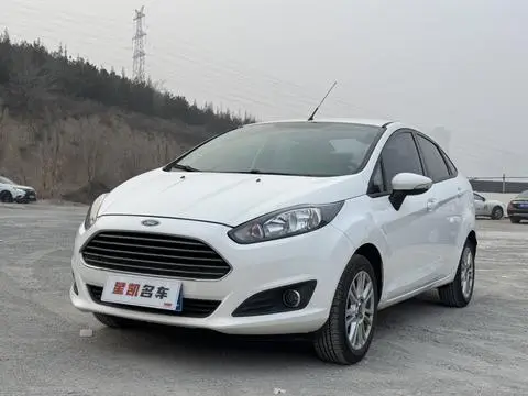 Ford 嘉年华 2013