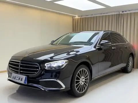 Mercedes-Benz E-Class 2022