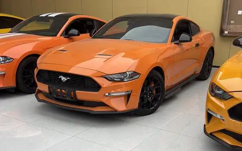 Ford Mustang 2020 — фото 1