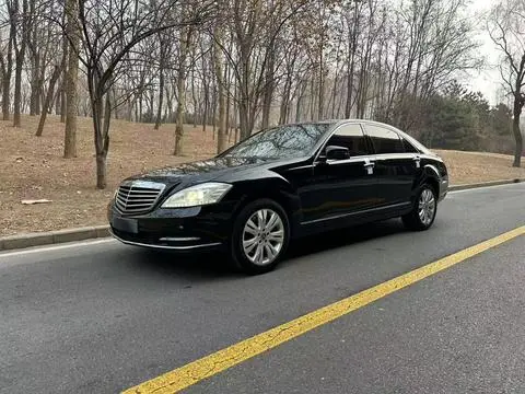 Mercedes-Benz S-Class 2012