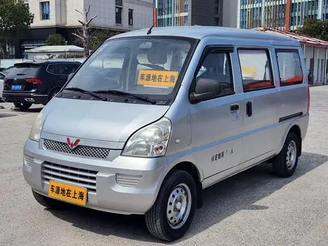 Wuling 荣光 2011 — фото 1