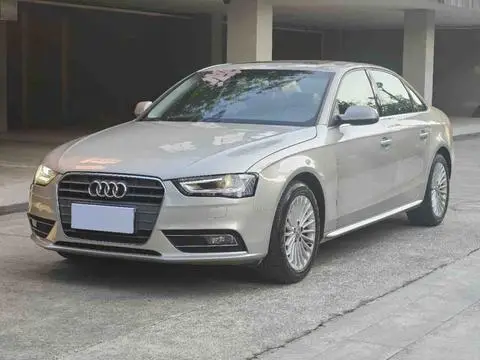 Audi A4L 2015