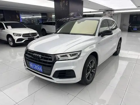 Audi Q5L 2018 — фото 1