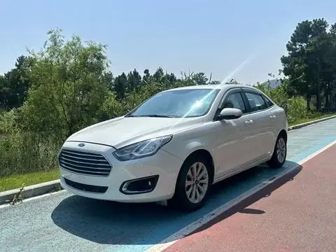 Ford Escort 2015