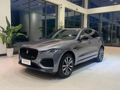 Jaguar F-PACE 2025