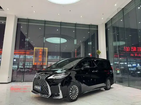 Lexus LM 2020