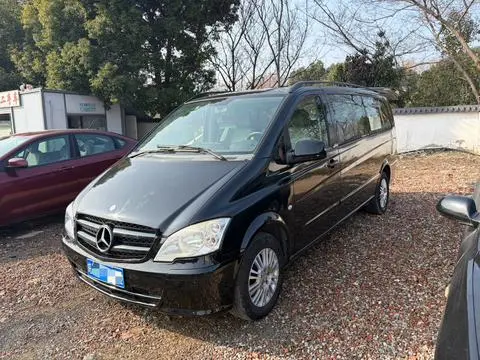Mercedes-Benz 威霆 2011