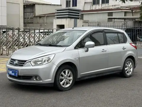 Venucia R50 2013