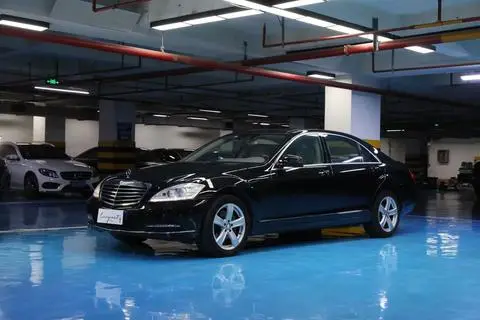 Mercedes-Benz S-Class 2010
