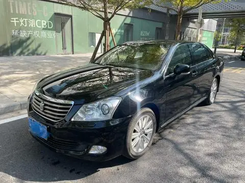 Toyota Crown 2010