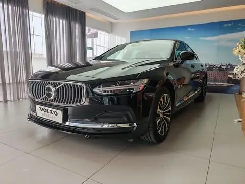 Volvo S90 2025