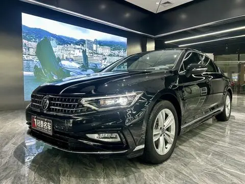 Volkswagen Magotan 2025