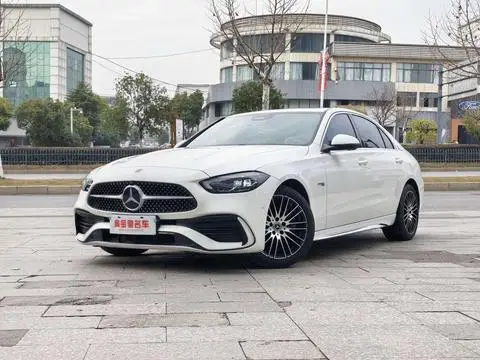Mercedes-Benz C-Class 2024