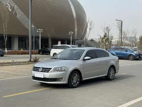Volkswagen Lavida 2013