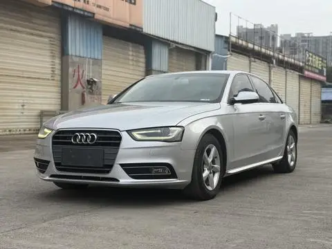 Audi A4L 2015