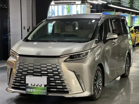 Lexus LM 2025 — фото 1